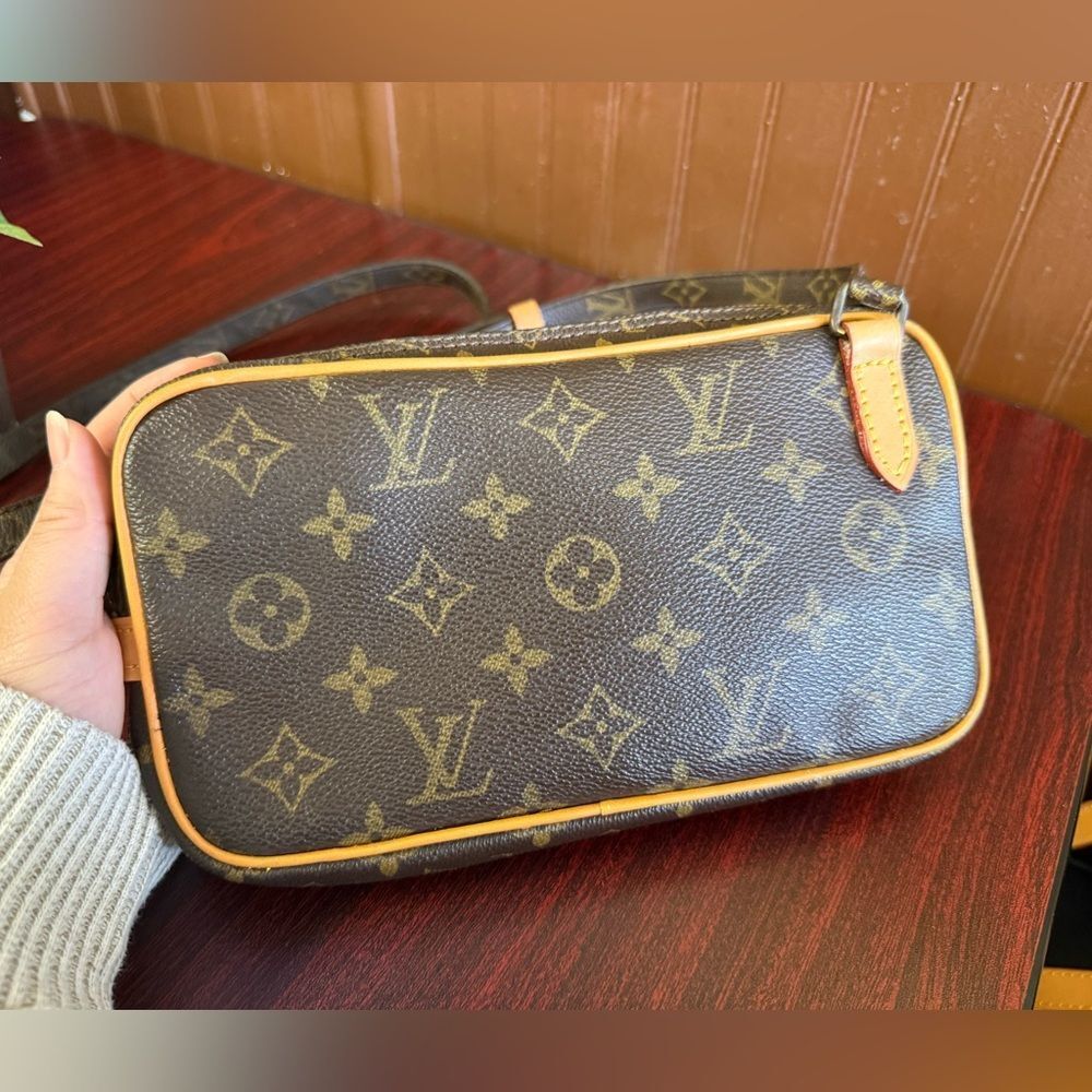 Louis Vuitton Pochette Marly Bandouliere Monogram - Picture 3 of 13